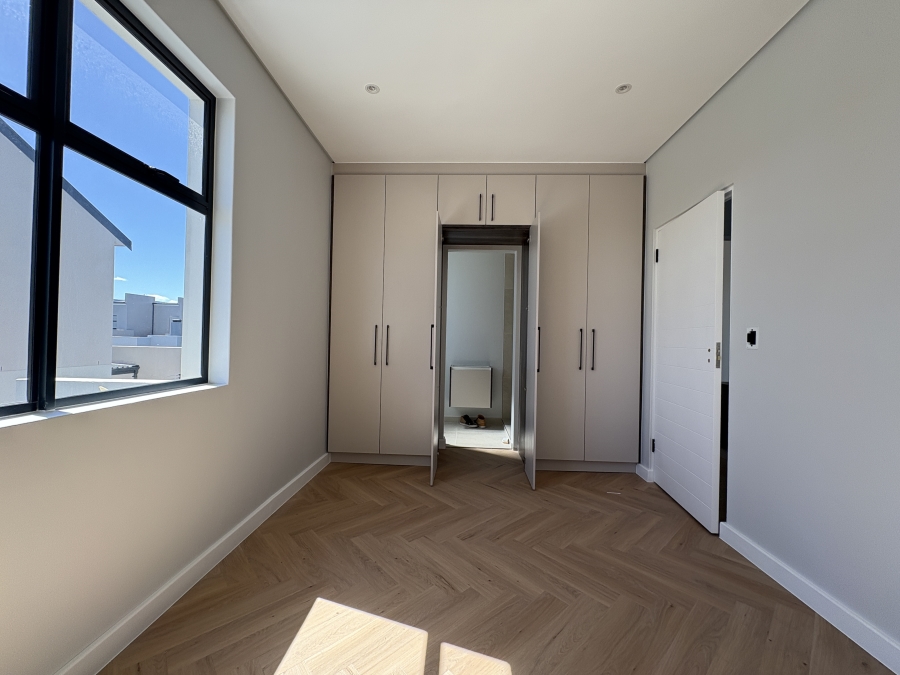4 Bedroom Property for Sale in Sandown Western Cape